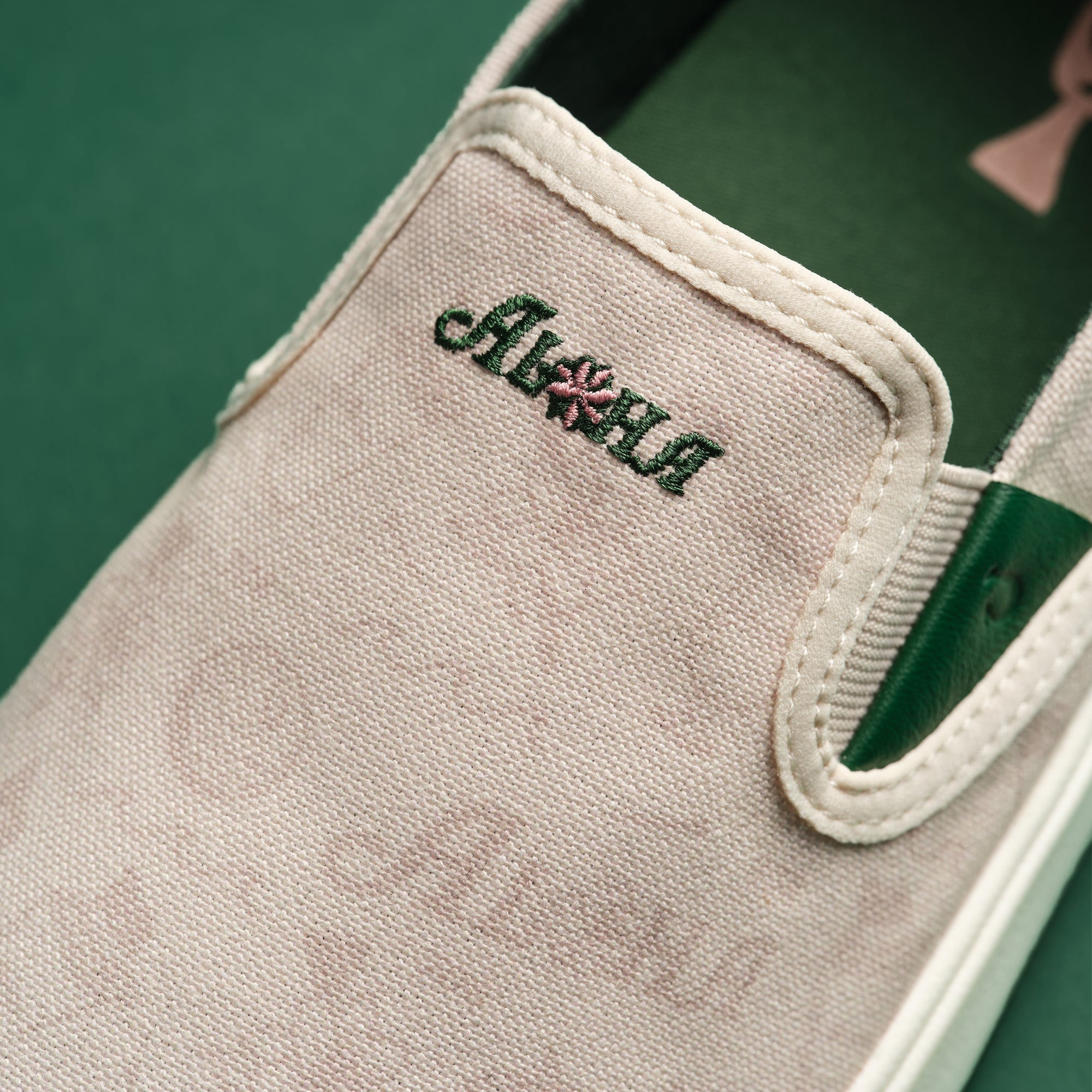 Waialae Slip On  -  Tapa / Tapa