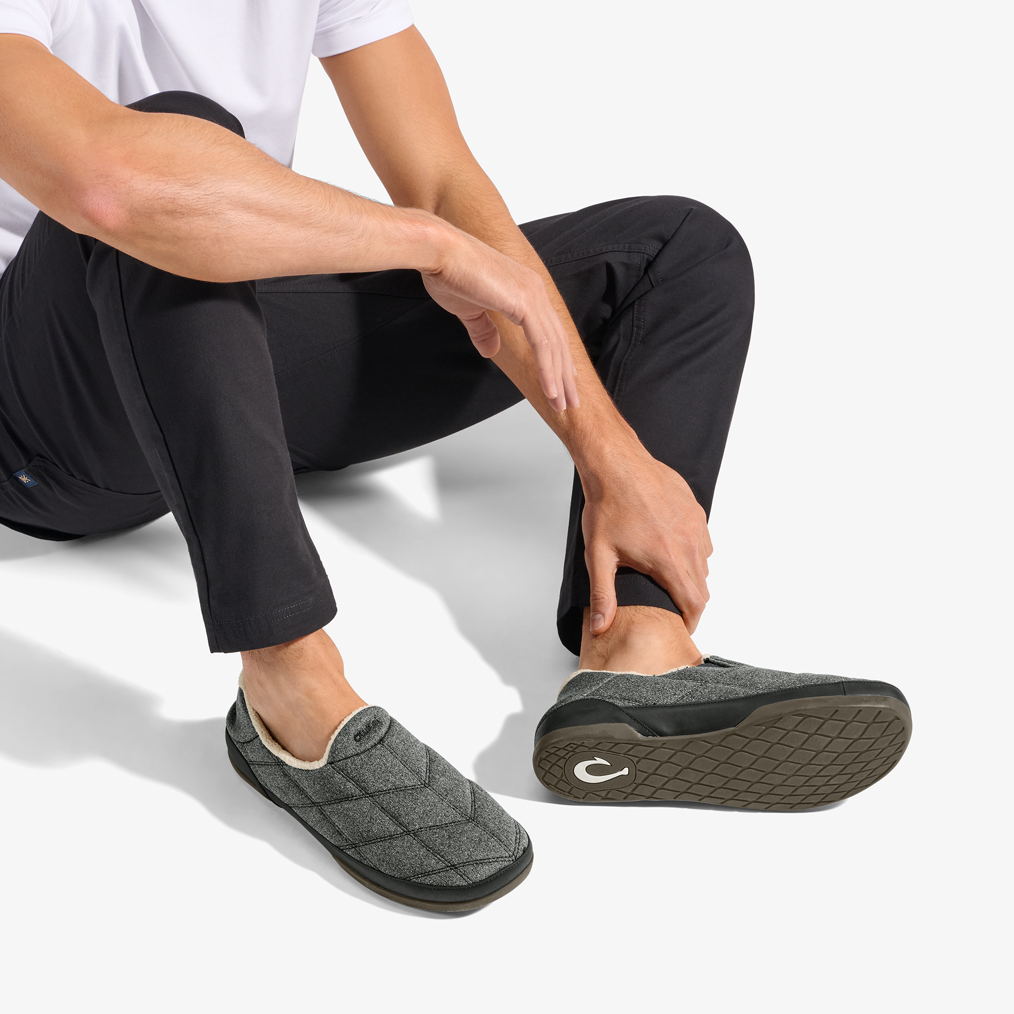 Pukui  -  Dark Shadow / Lava Rock